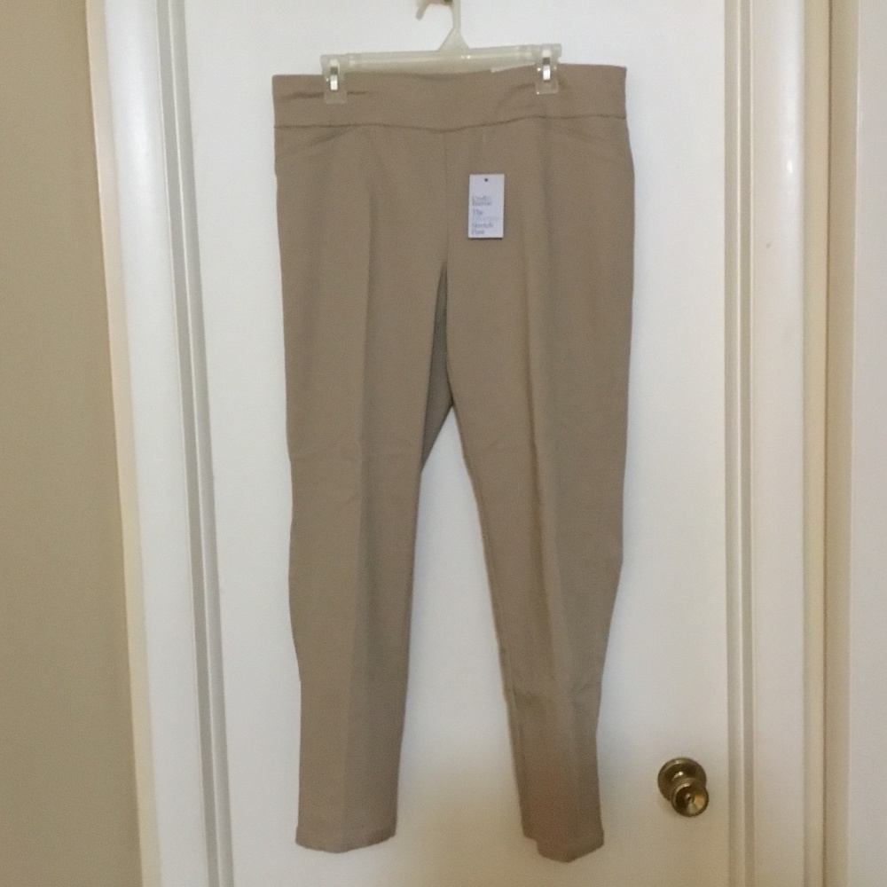 NWT Khaki Pants Sz 14 Short